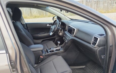 KIA Sportage IV рестайлинг, 2020 год, 2 790 000 рублей, 10 фотография