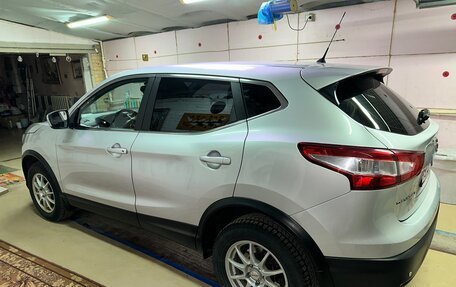 Nissan Qashqai, 2015 год, 1 499 000 рублей, 2 фотография