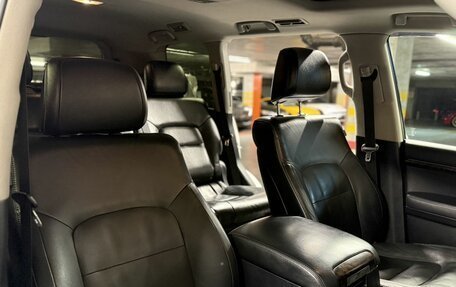 Toyota Land Cruiser 200, 2013 год, 3 900 000 рублей, 30 фотография