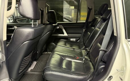 Toyota Land Cruiser 200, 2013 год, 3 900 000 рублей, 32 фотография