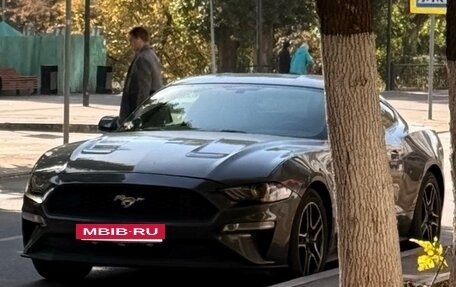 Ford Mustang VI рестайлинг, 2019 год, 2 500 000 рублей, 3 фотография