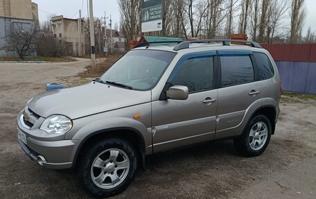 Chevrolet Niva I рестайлинг, 2011 год, 570 000 рублей, 3 фотография