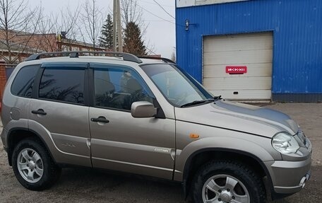 Chevrolet Niva I рестайлинг, 2011 год, 570 000 рублей, 4 фотография