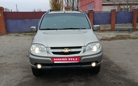 Chevrolet Niva I рестайлинг, 2011 год, 570 000 рублей, 7 фотография