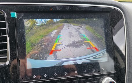 Mitsubishi Outlander III рестайлинг 3, 2021 год, 2 700 000 рублей, 10 фотография