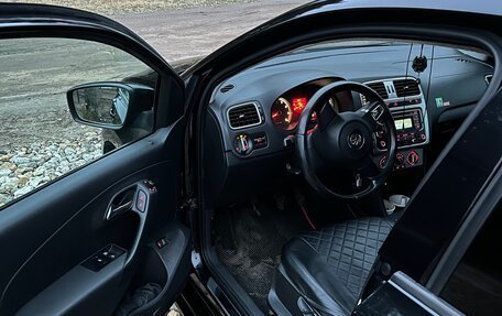 Volkswagen Polo VI (EU Market), 2013 год, 815 000 рублей, 11 фотография