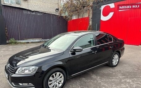 Volkswagen Passat B7, 2013 год, 1 090 000 рублей, 3 фотография