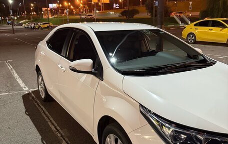 Toyota Corolla, 2018 год, 1 900 000 рублей, 2 фотография