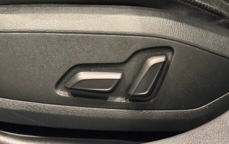 Audi A4, 2017 год, 2 200 000 рублей, 9 фотография