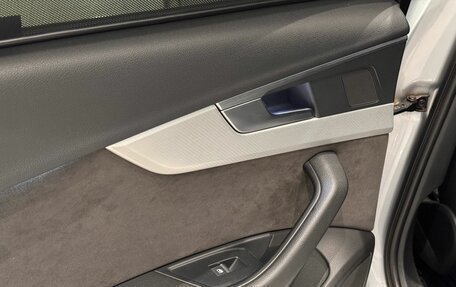 Audi A4, 2017 год, 2 200 000 рублей, 22 фотография