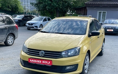 Volkswagen Polo VI (EU Market), 2019 год, 650 000 рублей, 2 фотография