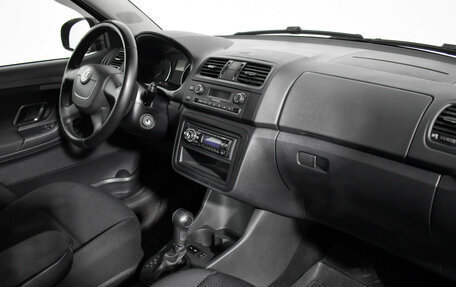 Skoda Fabia II, 2011 год, 798 900 рублей, 12 фотография