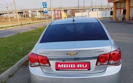 Chevrolet Cruze II, 2010 год, 710 000 рублей, 2 фотография
