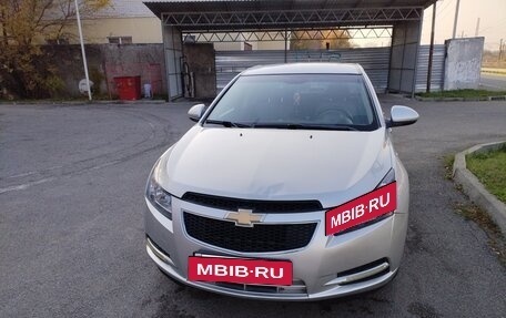 Chevrolet Cruze II, 2010 год, 710 000 рублей, 5 фотография
