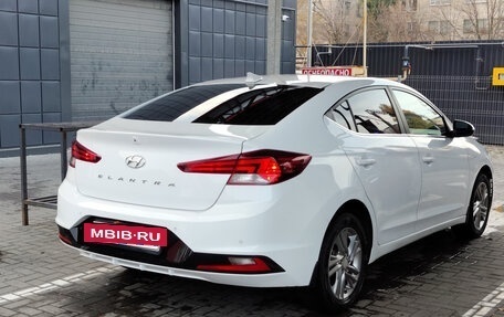 Hyundai Elantra VI рестайлинг, 2019 год, 1 350 000 рублей, 4 фотография