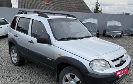 Chevrolet Niva I рестайлинг, 2010 год, 580 000 рублей, 3 фотография