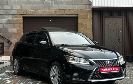 Lexus CT I рестайлинг, 2016 год, 1 820 000 рублей, 4 фотография