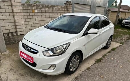 Hyundai Solaris II рестайлинг, 2013 год, 885 000 рублей, 5 фотография