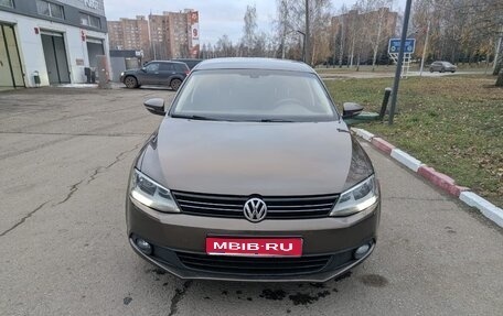 Volkswagen Jetta VI, 2013 год, 1 250 000 рублей, 1 фотография