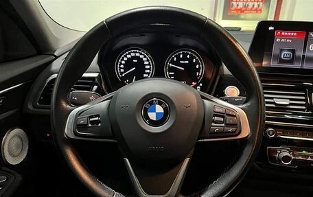 BMW 1 серия, 2021 год, 1 900 000 рублей, 10 фотография