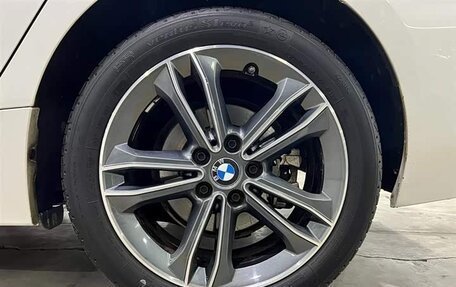 BMW 1 серия, 2021 год, 1 900 000 рублей, 11 фотография