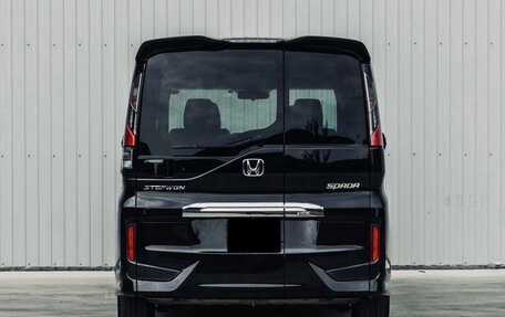 Honda Stepwgn IV, 2016 год, 1 750 000 рублей, 5 фотография