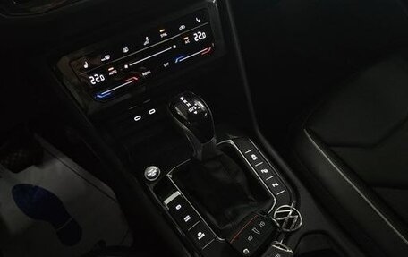 Volkswagen Tiguan II, 2023 год, 3 700 000 рублей, 12 фотография