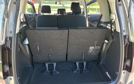 Toyota ISis I, 2014 год, 1 450 000 рублей, 17 фотография