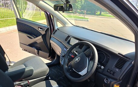 Toyota ISis I, 2014 год, 1 450 000 рублей, 14 фотография