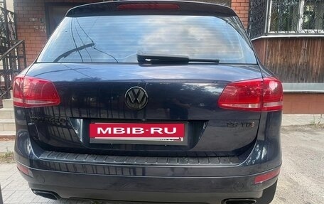 Volkswagen Touareg III, 2011 год, 2 399 999 рублей, 3 фотография