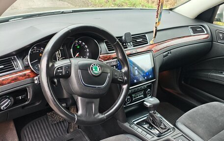 Skoda Superb III рестайлинг, 2009 год, 950 000 рублей, 13 фотография