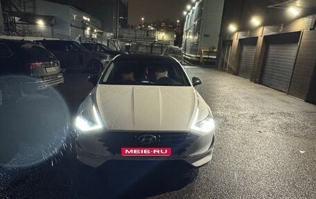 Hyundai Sonata VIII, 2021 год, 2 600 000 рублей, 1 фотография