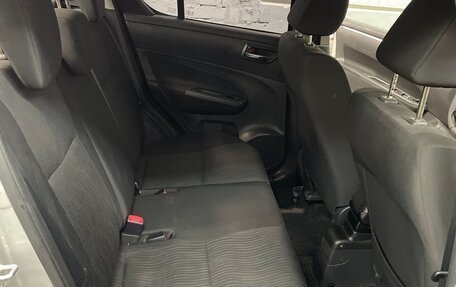 Suzuki Swift IV, 2011 год, 800 000 рублей, 12 фотография