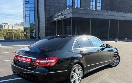 Mercedes-Benz E-Класс, 2010 год, 1 990 000 рублей, 6 фотография