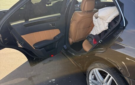 Mercedes-Benz E-Класс, 2010 год, 1 990 000 рублей, 14 фотография