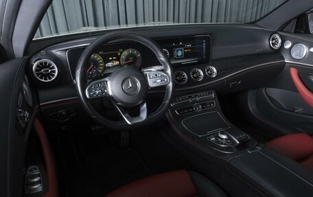 Mercedes-Benz E-Класс, 2019 год, 3 810 000 рублей, 6 фотография