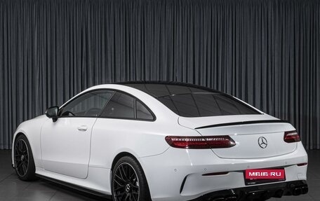 Mercedes-Benz E-Класс, 2019 год, 3 810 000 рублей, 2 фотография