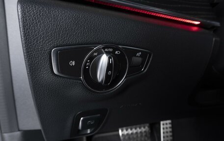 Mercedes-Benz E-Класс, 2019 год, 3 810 000 рублей, 21 фотография