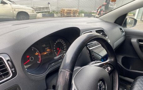 Volkswagen Polo VI (EU Market), 2017 год, 1 100 000 рублей, 11 фотография