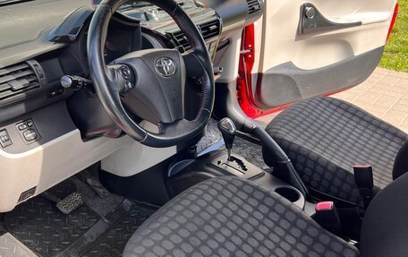 Toyota iQ, 2010 год, 700 000 рублей, 3 фотография