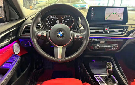 BMW 1 серия, 2022 год, 1 600 000 рублей, 10 фотография