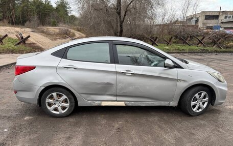 Hyundai Solaris II рестайлинг, 2011 год, 350 000 рублей, 8 фотография