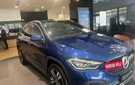 Mercedes-Benz GLA, 2022 год, 2 640 000 рублей, 2 фотография