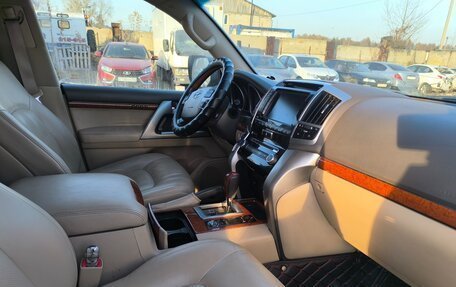 Toyota Land Cruiser 200, 2013 год, 3 200 000 рублей, 6 фотография