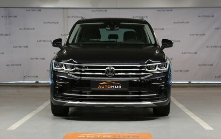 Volkswagen Tiguan II, 2022 год, 3 500 000 рублей, 2 фотография