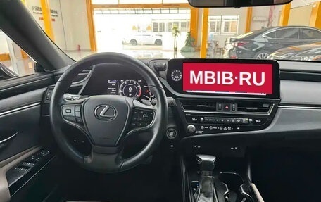 Lexus ES VII, 2022 год, 2 600 000 рублей, 7 фотография