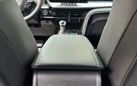 Toyota Camry, 2025 год, 3 000 000 рублей, 19 фотография