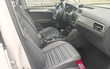 Volkswagen Touran III, 2021 год, 1 560 123 рублей, 10 фотография