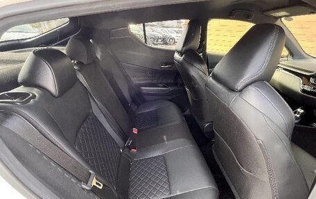 Toyota C-HR I рестайлинг, 2021 год, 1 550 000 рублей, 8 фотография