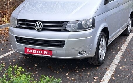 Volkswagen Multivan T5, 2014 год, 2 300 000 рублей, 2 фотография